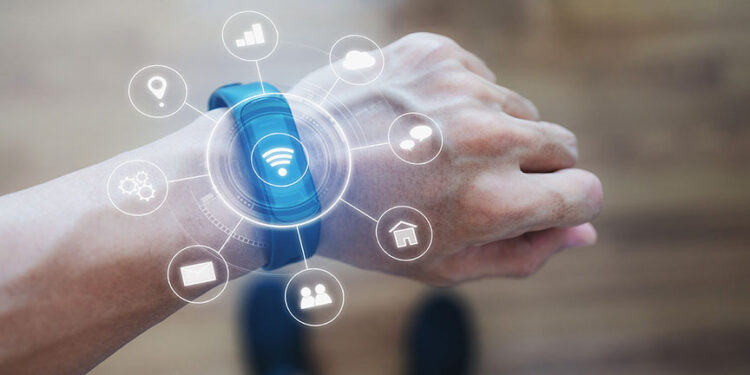 Fitness Wearable Tech Manages Our Health in Real Time